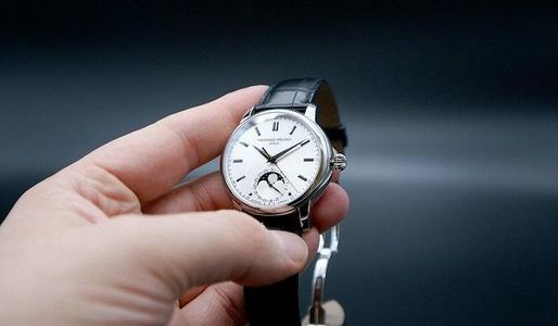 Top 25+ mẫu đồng hồ Frederique Constant "chơi trội" và cách nhận biết hàng chính hãng