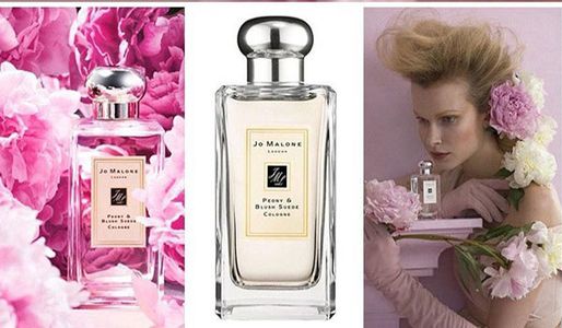 Top 13 nước hoa mùi hoa hồng quyến rũ nhất cho phái nữ 
