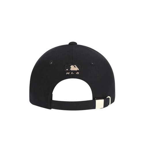 Mũ MLB New York Yankees Adjustable Hat In Black With Gold Logo-1