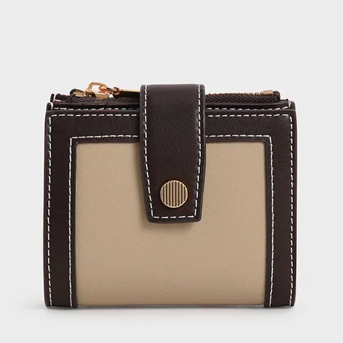 Ví Nữ Charles & Keith CNK Bronte Stitch Trim Short Wallet Sand 11200018 Màu Nâu Đen
