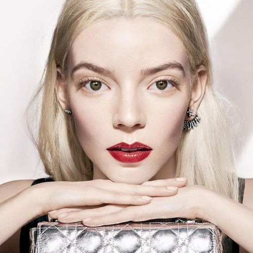 Son Dior Addict Hydrating Shine Lipstick 922 Wildior Màu Đỏ Mận-1