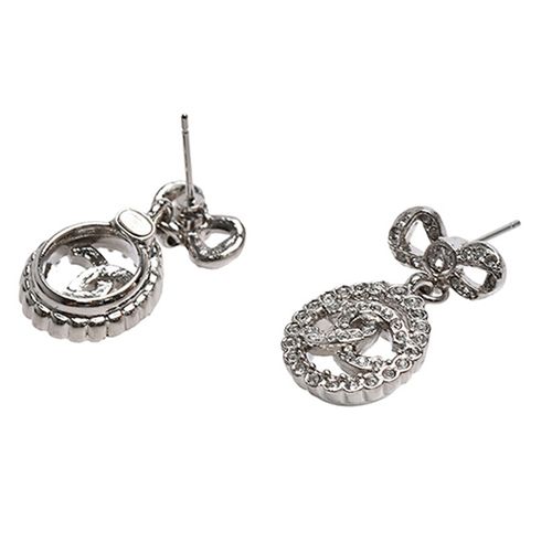Khuyên Tai Chanel Classic Rhinestone Double C Logo Bow Oval Drape Stud Earrings Màu Bạc-4