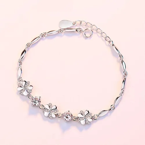 Vòng Đeo Tay LiLi Jewelry Hình Cỏ Bốn Lá Lili_661577 Màu Bạc