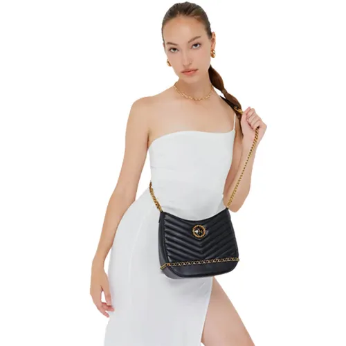 Túi Đeo Chéo Lyn Sesia Crossbody Bags LL23CBF078 Màu Đen