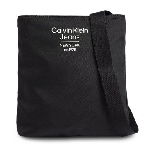 Túi Đeo Chéo Nam Calvin Klein CK Recycled Flat Crossbody Bag K50K510102_BDS Màu Đen