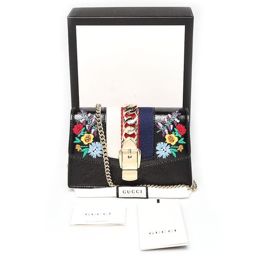 Túi Đeo Chéo Nữ Gucci Sylvie Embroidered Leather Mini Bag 494646 Màu Đen-2