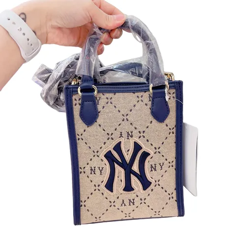Áo Sơ Mi MLB Monogram Jacquard New York Yankees 3AWSM0441-50CRS Màu Kem