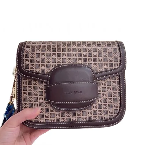 Túi Đeo Chéo Nữ TTWN BEAR TN2190 Màu Nâu