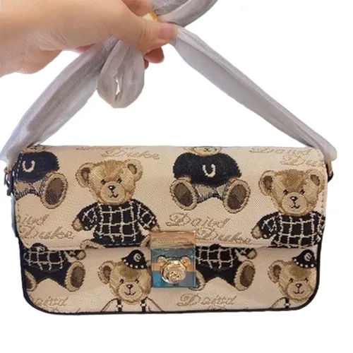 Túi Đeo Chéo Nữ TTWN BEAR TN2325 Trắng Viền Đen