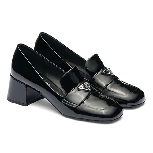 Giày Lười Nữ Prada Black Patent Leather Loafers Màu Đen