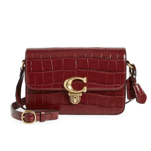 Túi Đeo Chéo Nữ Coach C6640 Studio Shoulder Bag Wine Màu Đỏ