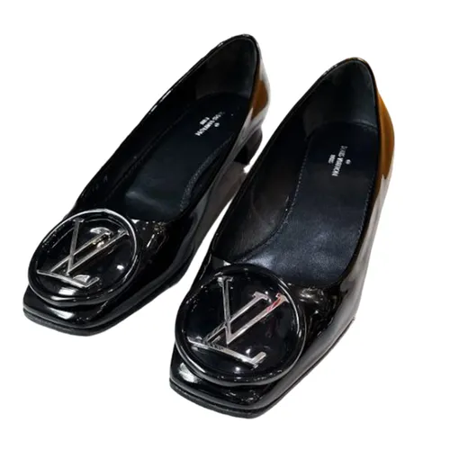 Giày Cao Gót Nữ Louis Vuitton LV Black Patent Leather Madeleine Block Heel Pumps Màu Đen Size 35
