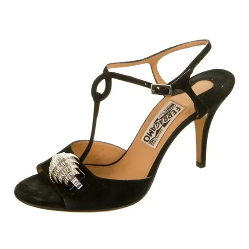 Giày Salvatore Ferragamo - Giày Cao Gót Nữ Salvatore Ferragamo Suede Crystal Accented Heels Màu Đen Be Size 37 - Vua Hàng Hiệu