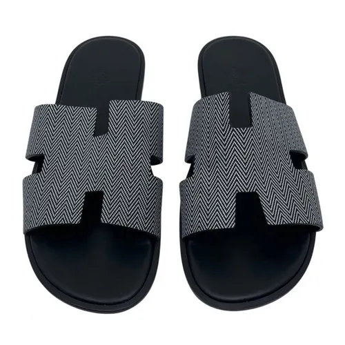 Dép Hermès Scandal Izmir T.44 Màu Đen Trắng Size 39