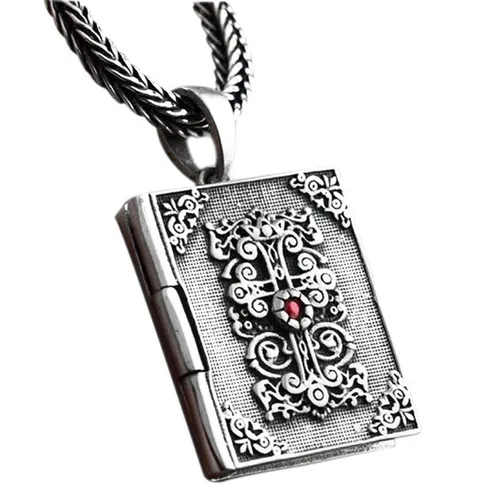 Dây Chuyền Nam Lili Jewelry Hình Quyển Kinh Thánh LILI_073604 Màu Bạc