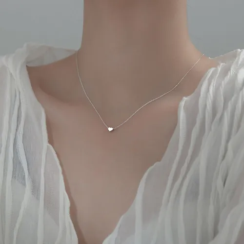 Dây Chuyền Nữ Lili Jewelry Dạng Mảnh Nhỏ Hình Trái Tim Elyse LILI_056504 Màu Bạc