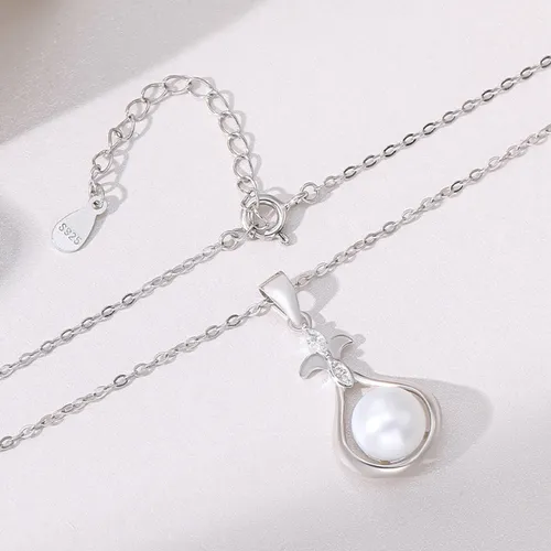 Dây Chuyền Nữ Lili Jewelry Đính Đá CZ, Ngọc Trai Túi May Mắn Cynthia LILI_098917 Màu Bạc