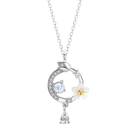 Dây Chuyền Nữ Lili Jewelry Đính Đá CZ Vòng Hoa May Mắn Rosalia LILI_073840 Màu Bạc