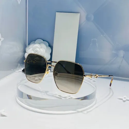 Kính Mát Nữ Gucci Sunglasses Màu Xanh