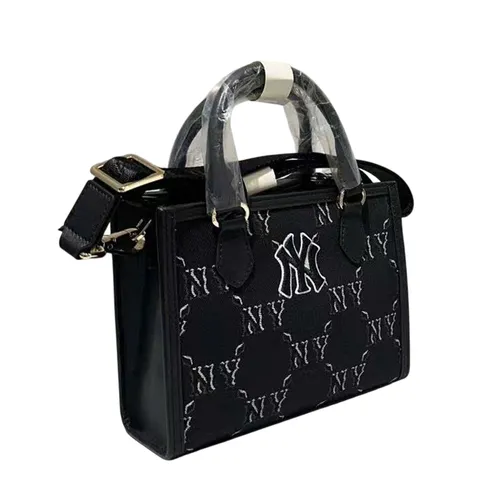 MLB Korea - Túi Đeo Chéo MLB Diamond Monogram New York Yankees Crossbody Bag Màu Đen - Vua Hàng Hiệu