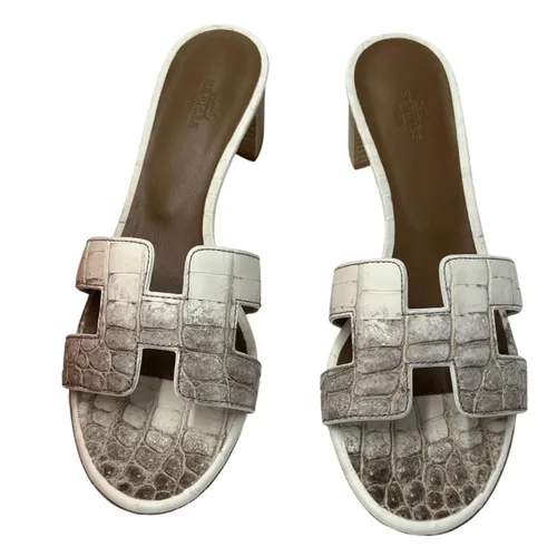 Dép - Dép Cao Gót Nữ Hermès Sandales Oasis En Crocodile Himalaya De Màu Trắng Nâu Size 37.5 - Vua Hàng Hiệu