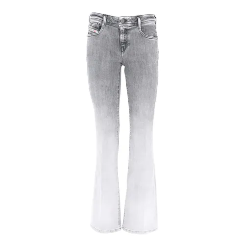 Quần Jean Nữ Diesel 1969 D-Ebbey A11004 09K53 Màu Xám Nhạt Size 25