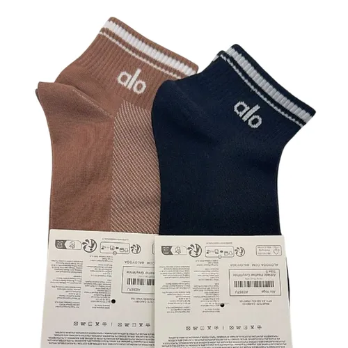 Thời trang - Tất Unisex Alo Yoga Half-Crew Throwback Sock Brown Màu Nâu Freesize - Vua Hàng Hiệu