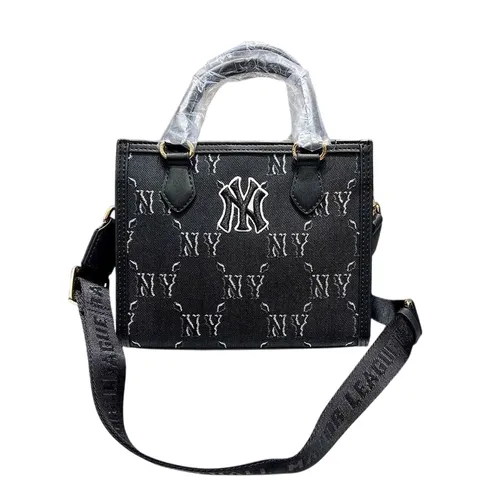 Túi xách MLB Korea - Túi Đeo Chéo MLB Diamond Monogram New York Yankees Crossbody Bag 7ACRMDG5N Màu Đen - Vua Hàng Hiệu