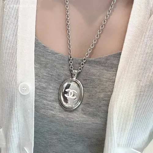 Dây Chuyền Nữ Chanel CC20S Màu Bạc