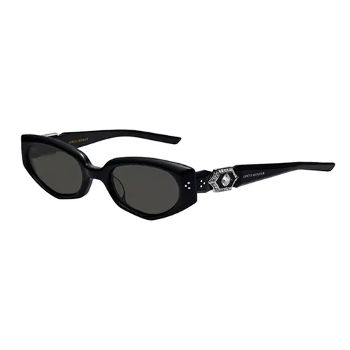 Kính Mát Gentle Monster GM Ruvy Van 01 Sunglasses Màu Đen