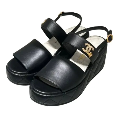 Dép Sandal Nữ Chanel Mark Platform A Cute Flower Black G45547-X01000-94305 Màu Đen Size 37