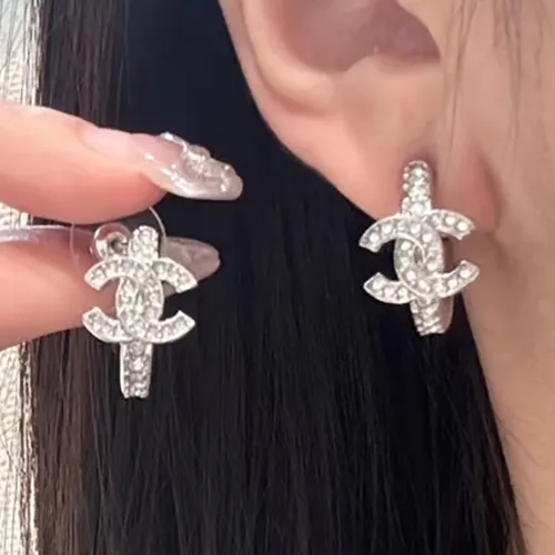 Khuyên Tai Nữ Chanel Logo CC Earrings Màu Bạc