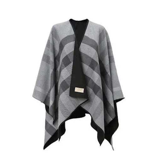 Khăn Quàng Cổ Nữ Burberry Reversible Check Merino Wool Poncho Scarf Màu Xám Đen