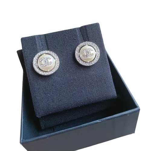 Khuyên Tai Nữ Chanel AB2282 Round CC Logo Sparkling Earrings Màu Trắng