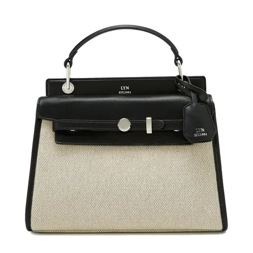 Túi Đeo Chéo Nữ Lyn Re-Edit Anderson Ease Top M Handbag - Black L25FBWA041 Màu Đen Kem