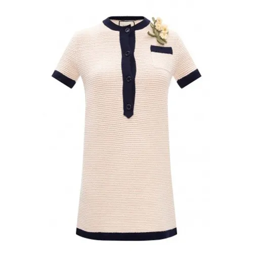 Váy Nữ Gucci GG Knitted Dress With Flower Brooch Màu Trắng Kem Size S
