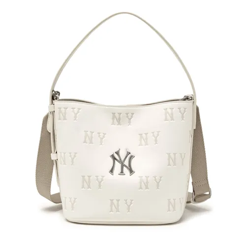 Túi Đeo Chéo Nữ MLB Classic Monogram Embossed Bucket Bag New York Yankees 3ABMME16N-50CRS Màu Kem