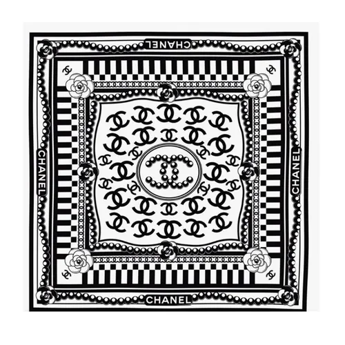 Khăn Chanel Logo CC Black White Màu Đen Trắng