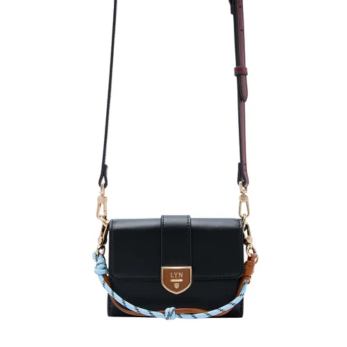 Ví Nữ Lyn Re-Edit Explore Short Wallets On Chain Black L26CWWA028 Màu Đen