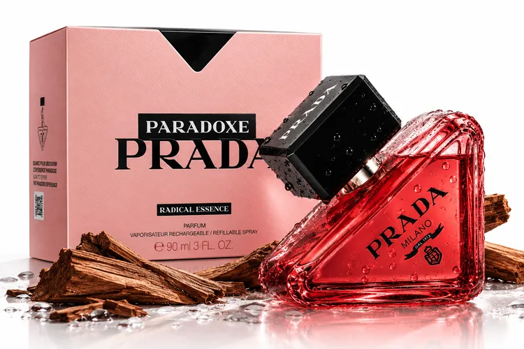 Nước Hoa Nữ Prada Paradoxe Radical Essence Parfum 90ml