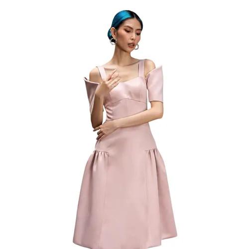 Váy Gấm Nữ F2 Fashion & Freedom Queen Of The Night D581-HN-S-0122 Màu Hồng Nhạt Size S