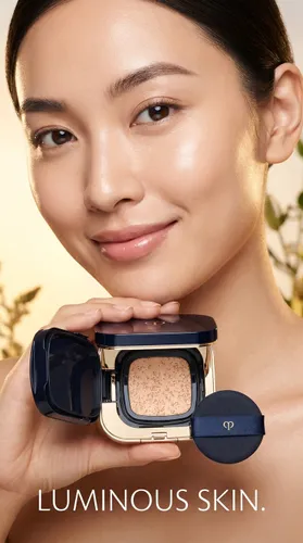 Phấn Nước Clé De Peau Radiant Cushion Dewy Teint Cushion Éclat Lumineux Tone I10