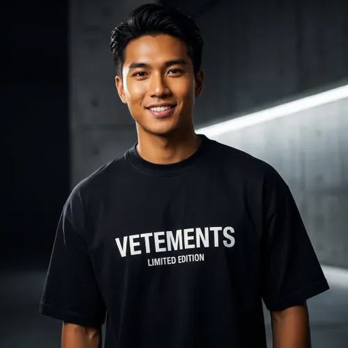 Áo Phông Nam Vetements Black With Logo Printed Tshirt UE63TR720XWASHEDBLACK Màu Đen