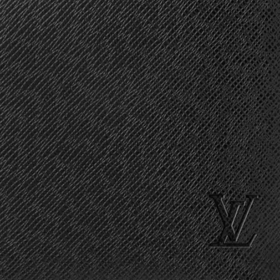Shop Louis Vuitton TAIGA Multiple wallet (M30531) by Milanoo
