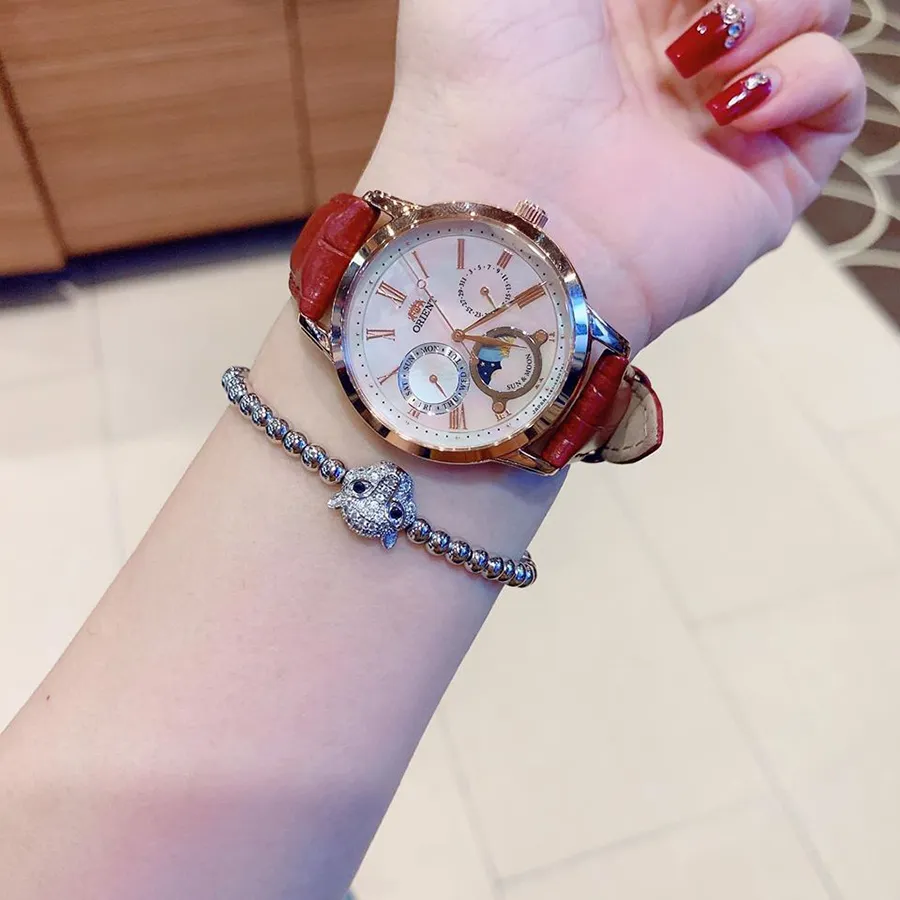 Top 15 mẫu đồng hồ nữ cao cấp chính hãng vô cùng đẹp 2025