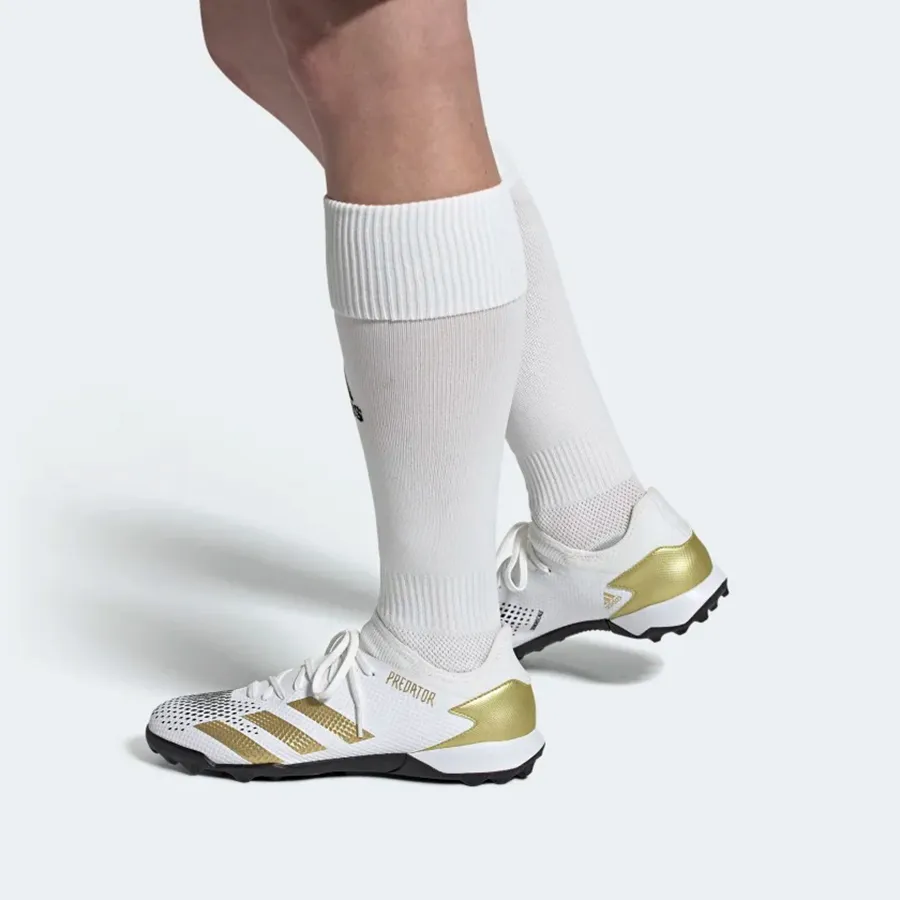 Top 12 mẫu giày đá bóng Adidas chính hãng chất lượng tốt hiện nay