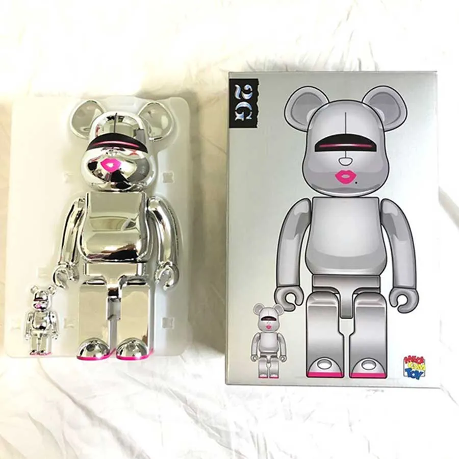 Đồ Chơi Mô Hình Bearbrick Sorayama 2G Silver Ver 2G Màu Bạc Size