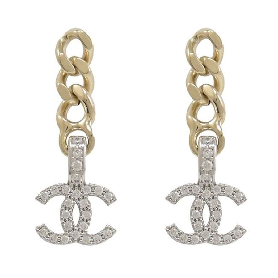 Mua Khuyên Tai Chanel Gold 22s Link Chain Silver Crystal Cc Logo Large  Dangle Drop Stud Earrings Màu Vàng - Chanel - Mua tại Vua Hàng Hiệu h050724