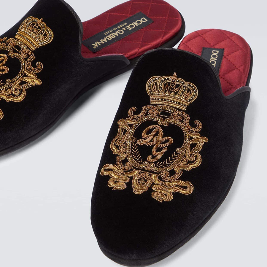 Mua Dép Dolce & Gabbana Velvet Slippers With Coat Of Arms Embroidery Phối  Màu - Dolce & Gabbana - Mua tại Vua Hàng Hiệu h053986