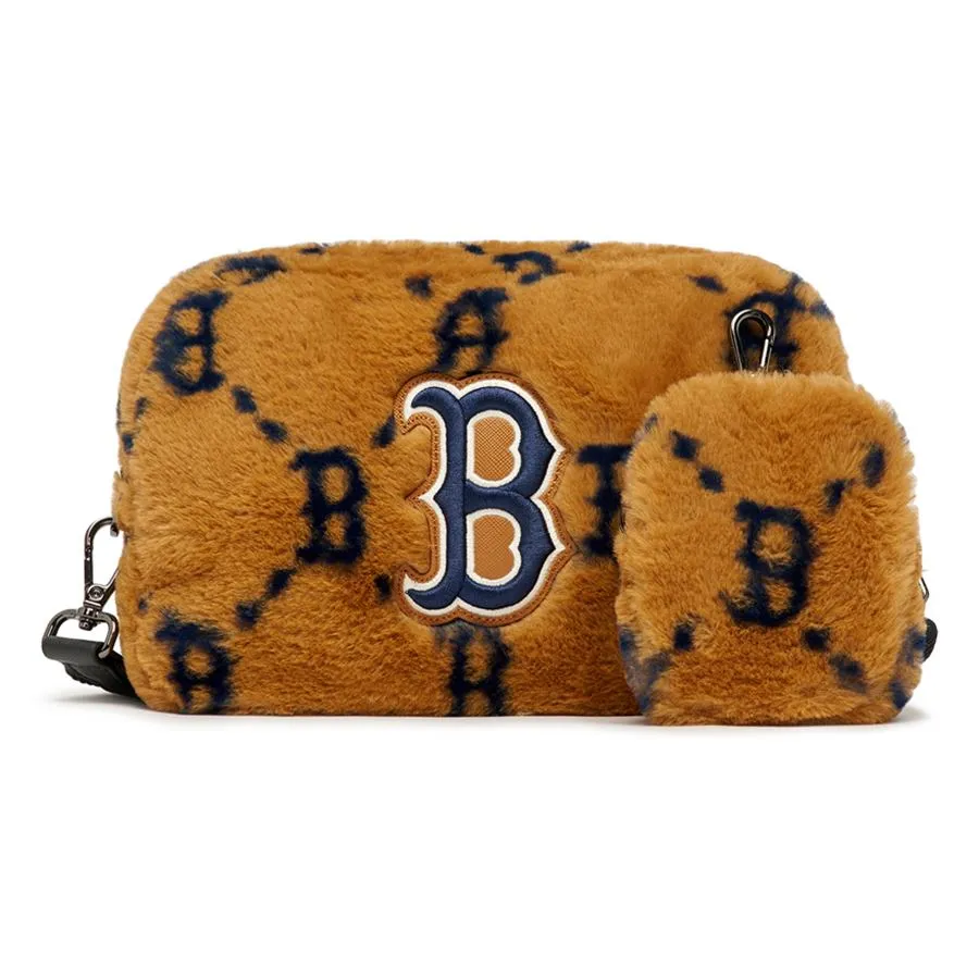 Túi xách MLB Có sẵn - Túi Đeo Chéo MLB Dia Monogram Fur Cross Bag New York Yankees 3ACRM1026-43BGD Màu Nâu - Vua Hàng Hiệu